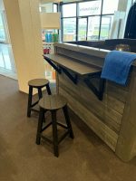Barbord med 2 stk krakker (pakke)